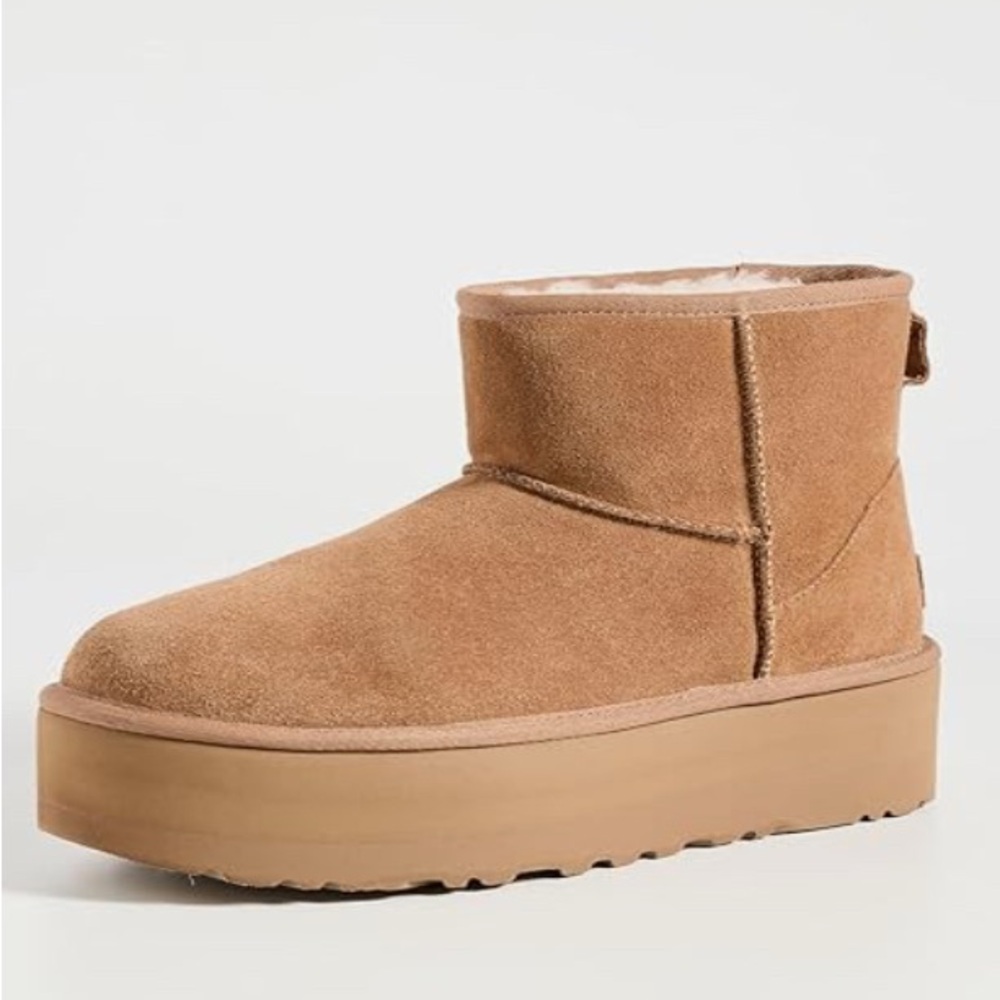 Platform Ugg - Size 9 - Never worn